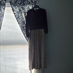 Black Long Sleeve Crew Neck Dress for Casual Wear